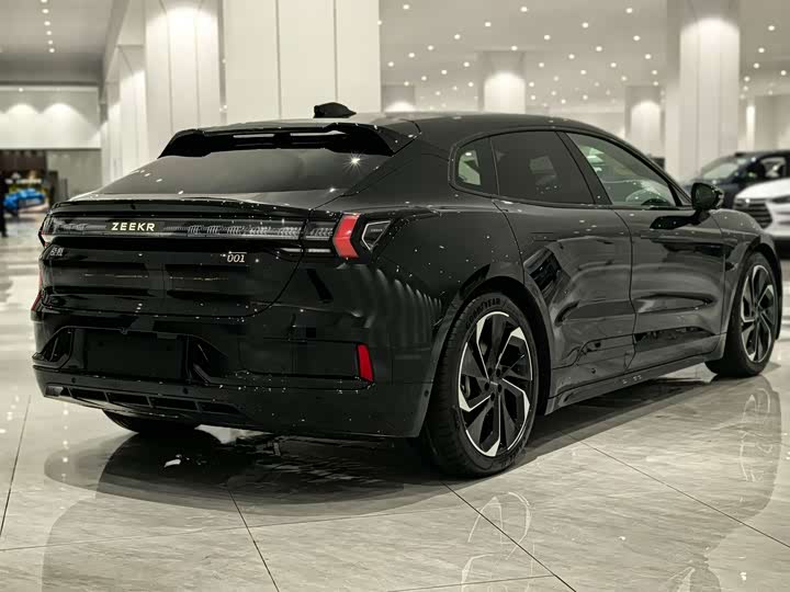 Фото 4 - Zeekr 001
