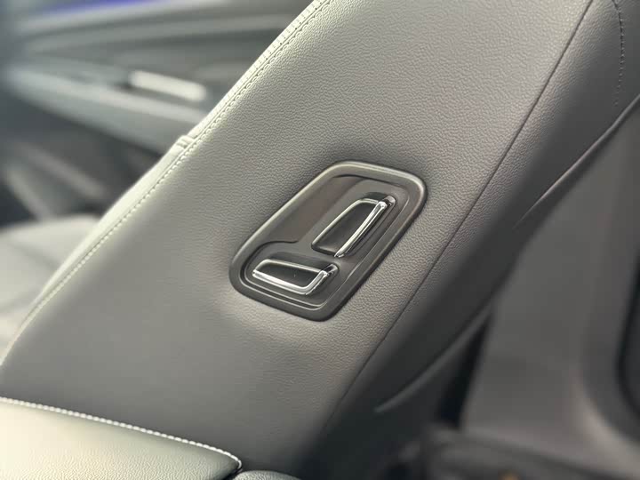 Фото 10 - Volkswagen Passat