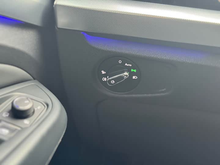 Фото 15 - Volkswagen Passat