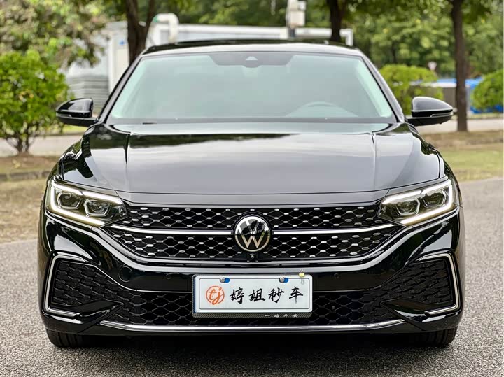 Фото 2 - Volkswagen Passat