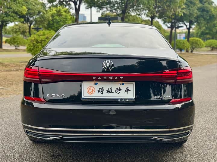 Фото 20 - Volkswagen Passat