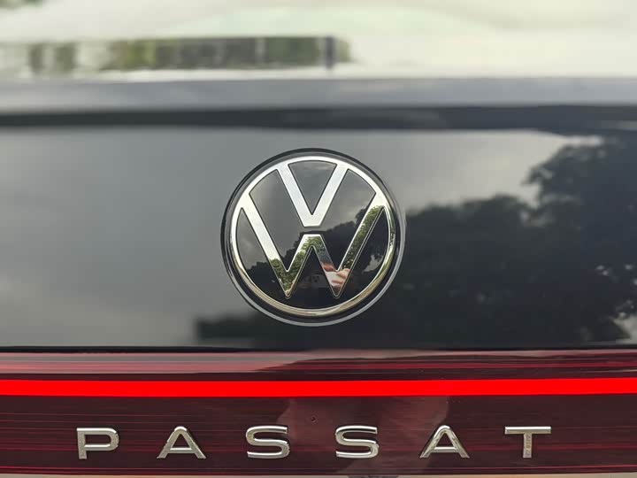 Фото 23 - Volkswagen Passat