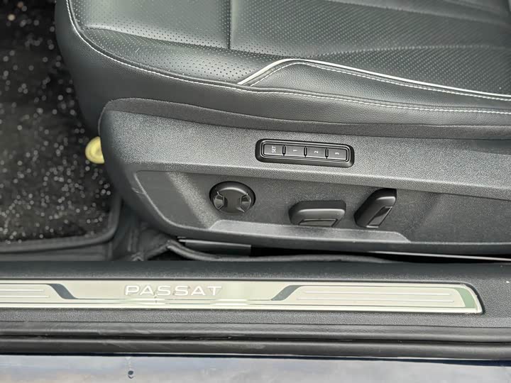 Фото 9 - Volkswagen Passat