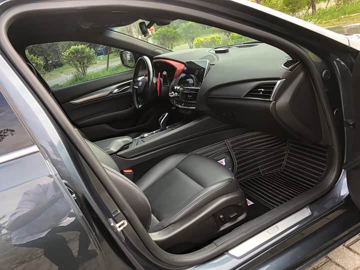 Фото 16 - Cadillac CT5