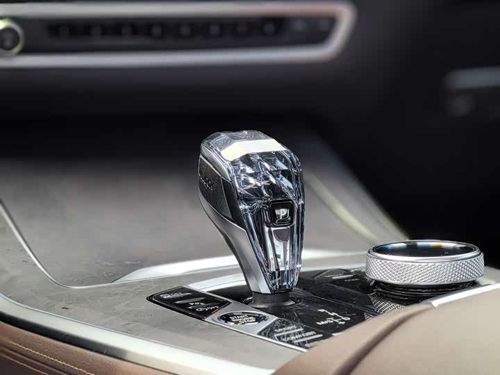 Фото 15 - BMW X5