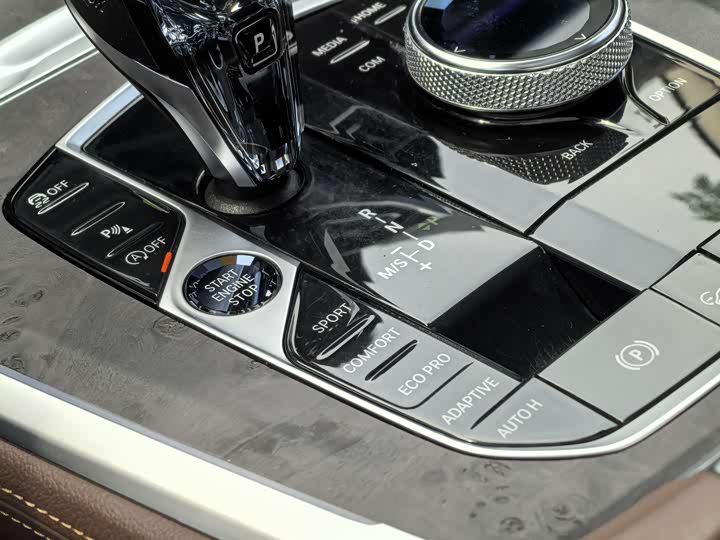 Фото 16 - BMW X5