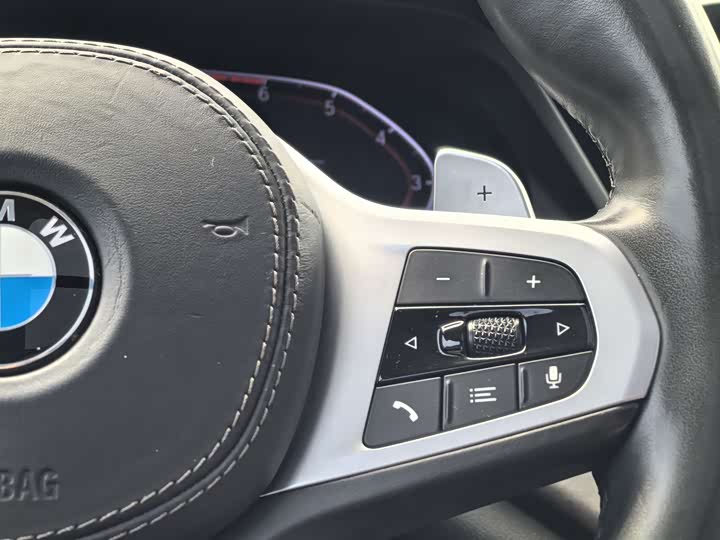 Фото 19 - BMW X5