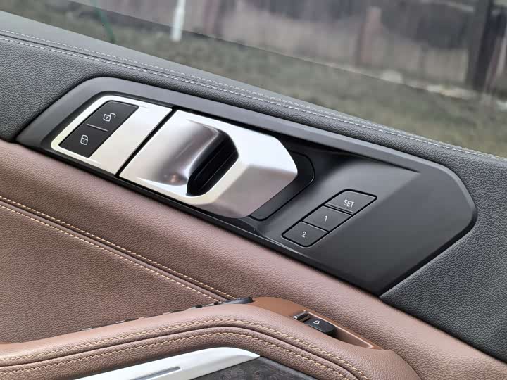 Фото 21 - BMW X5