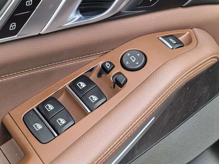 Фото 23 - BMW X5