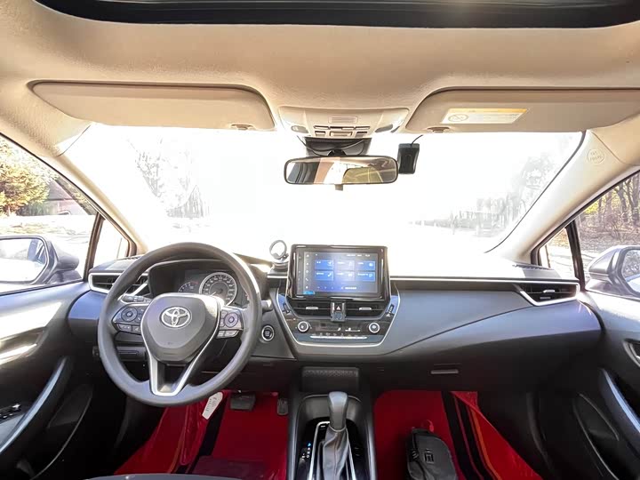 Фото 5 - Toyota Corolla