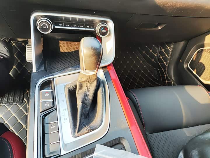 Фото 14 - Geely Binrui