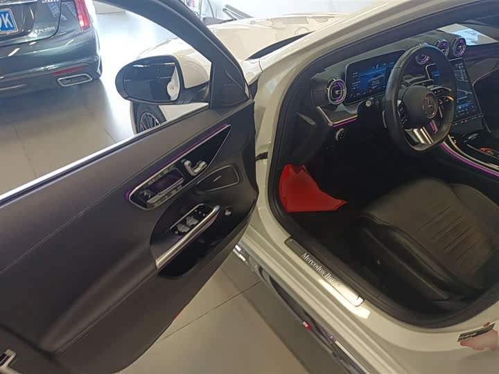 Фото 16 - Mercedes-Benz C-Class