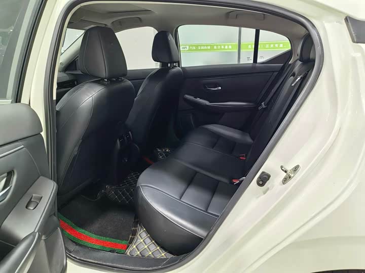 Фото 11 - Nissan Sylphy