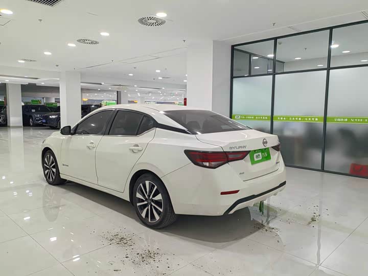 Фото 6 - Nissan Sylphy