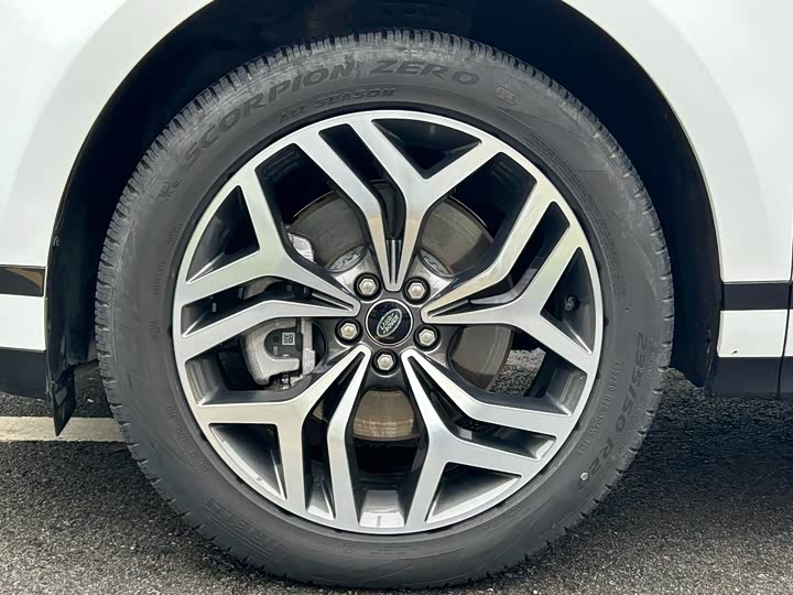 Фото 14 - Land Rover Range Rover Evoque L