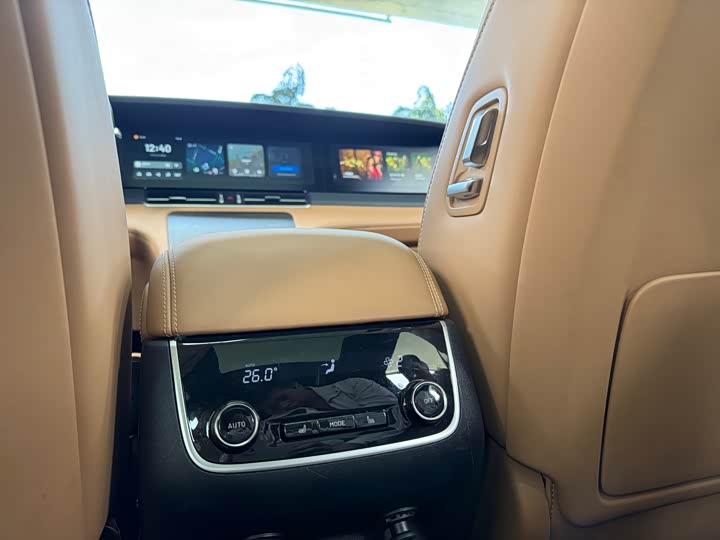 Фото 12 - LiXiang One