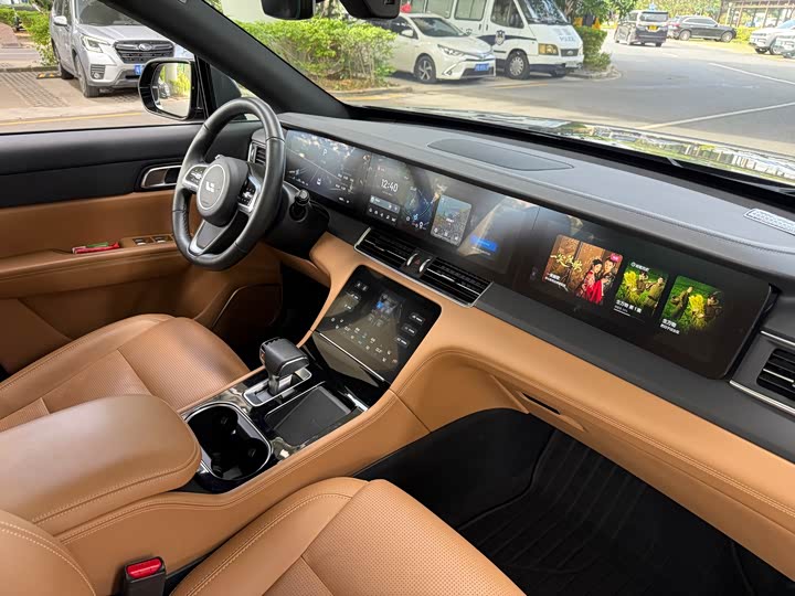 Фото 13 - LiXiang One