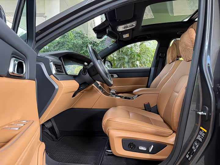 Фото 19 - LiXiang One