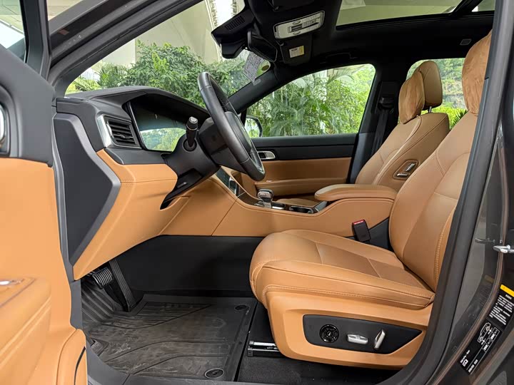 Фото 22 - LiXiang One