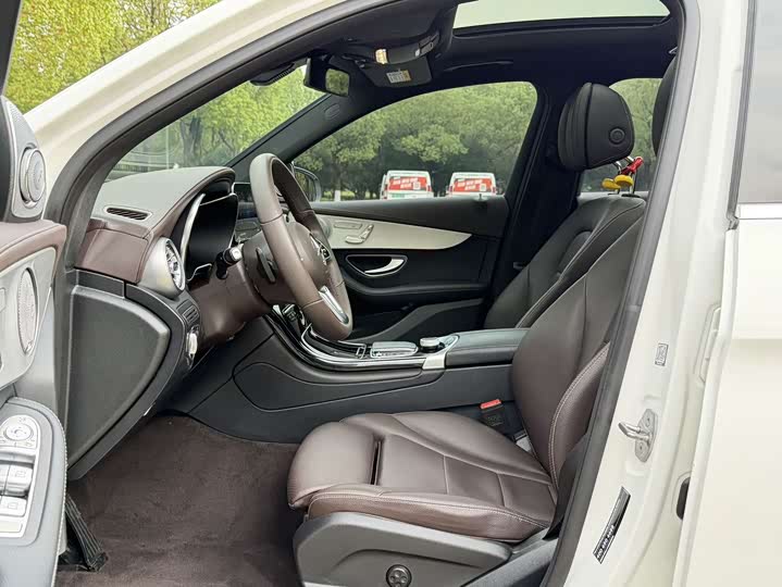 Фото 10 - Mercedes-Benz GLC-Class