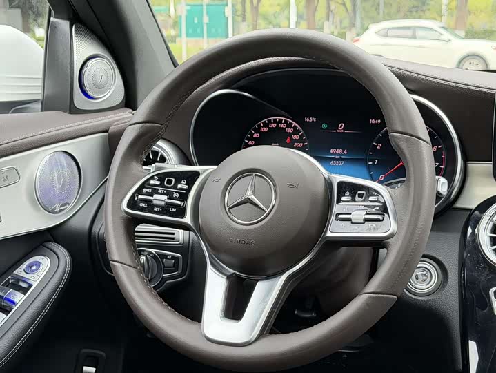 Фото 13 - Mercedes-Benz GLC-Class