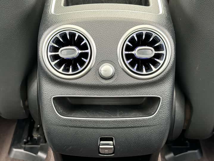 Фото 14 - Mercedes-Benz GLC-Class