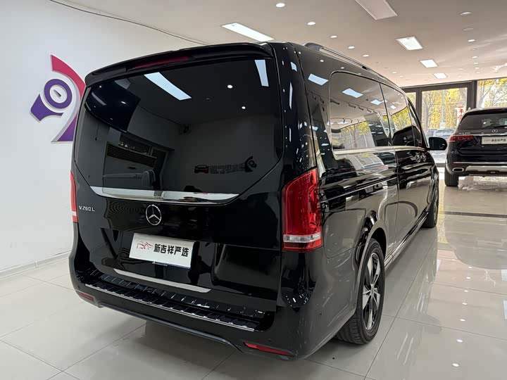 Фото 20 - Mercedes-Benz V-Class