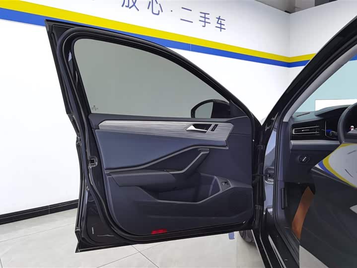 Фото 7 - Volkswagen Sagitar L