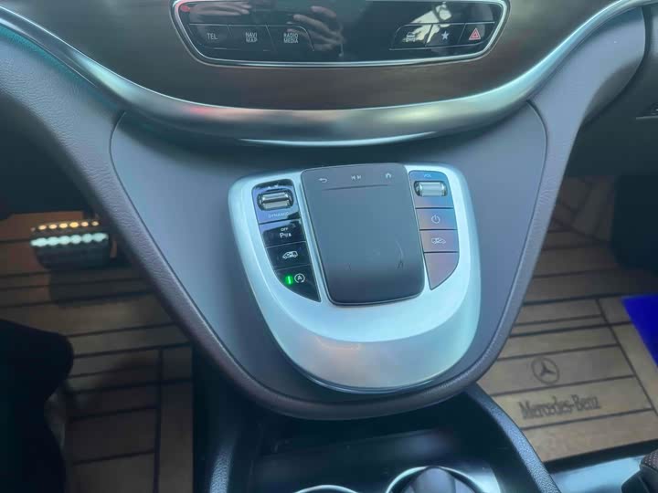 Фото 6 - Mercedes-Benz V-Class