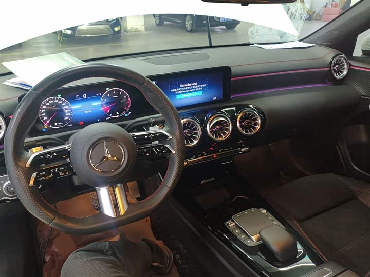 Фото 10 - Mercedes-Benz A-Class