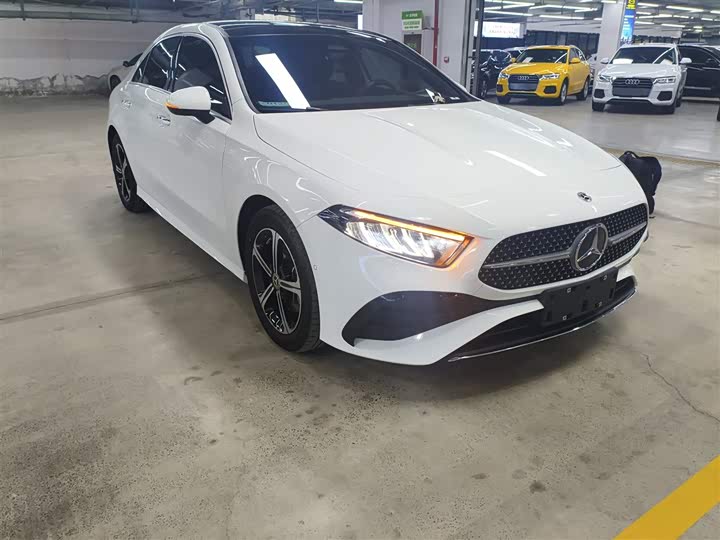 Фото 4 - Mercedes-Benz A-Class