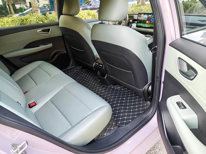 Фото 8 - Roewe D6