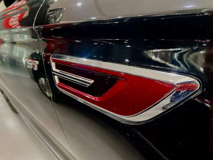 Фото 3 - Hongqi HS7