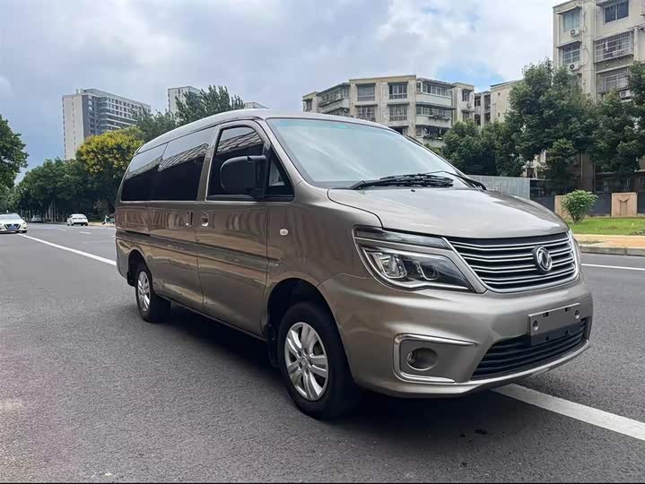 Фото 8 - Dongfeng Forthing Lingzhi M5