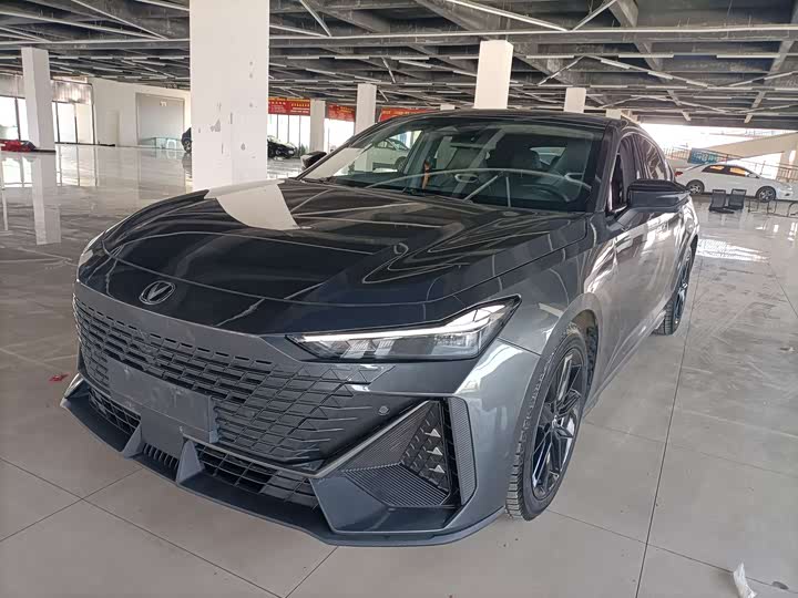 Фото 1 - Changan UNI-V