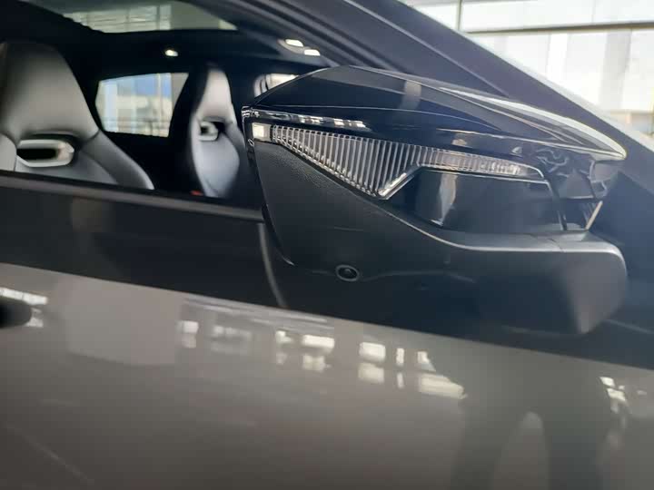 Фото 17 - Changan UNI-V