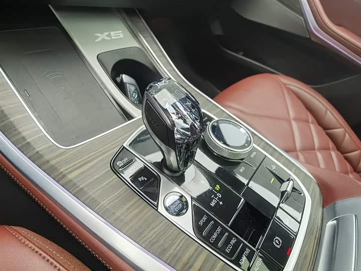 Фото 13 - BMW X5