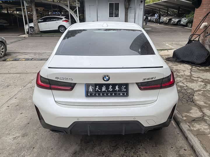 Фото 11 - BMW 3 Series