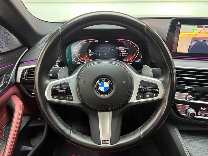 Фото 14 - BMW 5 Series