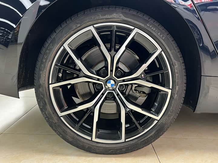 Фото 34 - BMW 5 Series