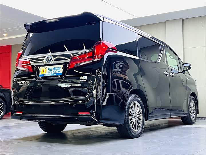 Фото 4 - Toyota Alphard