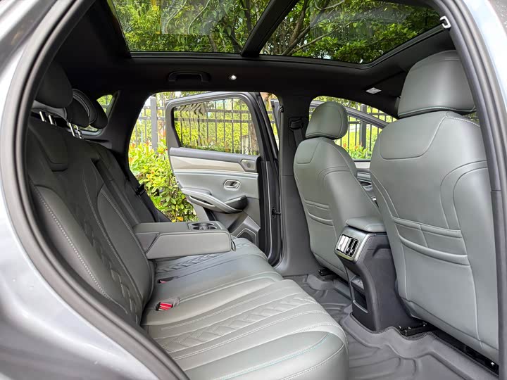 Фото 12 - BYD Song L DM-i Hybrid