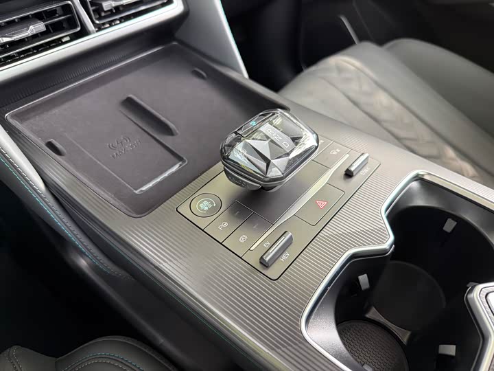 Фото 18 - BYD Song L DM-i Hybrid