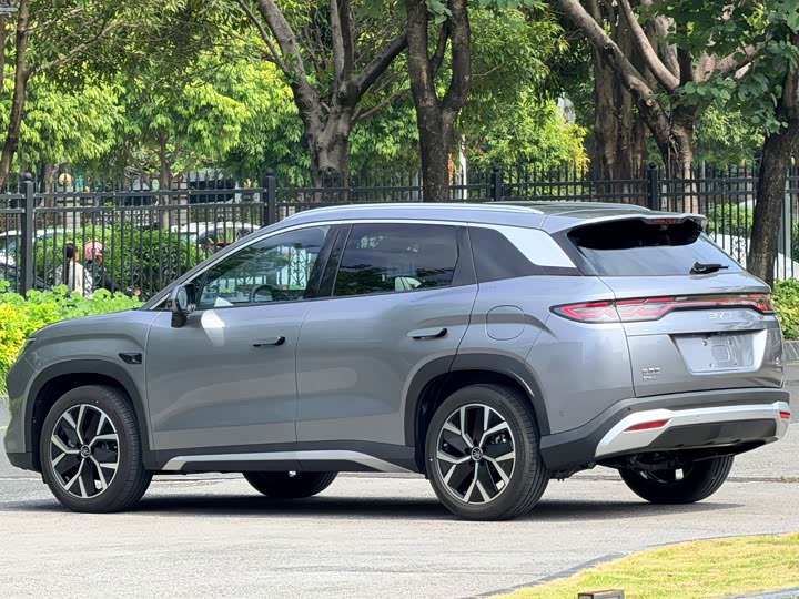 Фото 19 - BYD Song L DM-i Hybrid