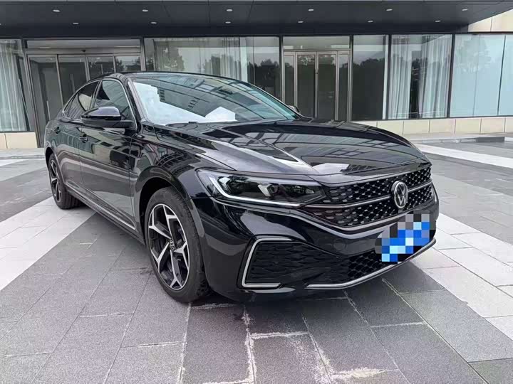 Фото 3 - Volkswagen Passat