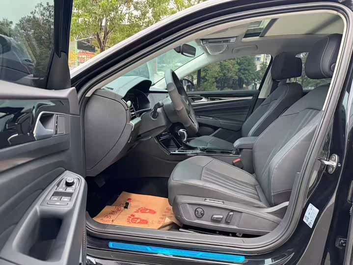 Фото 5 - Volkswagen Passat