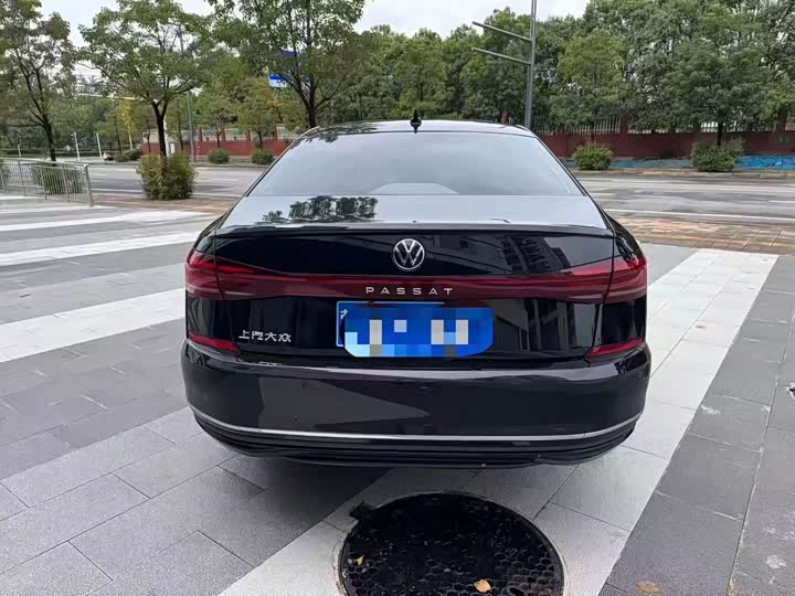 Фото 8 - Volkswagen Passat