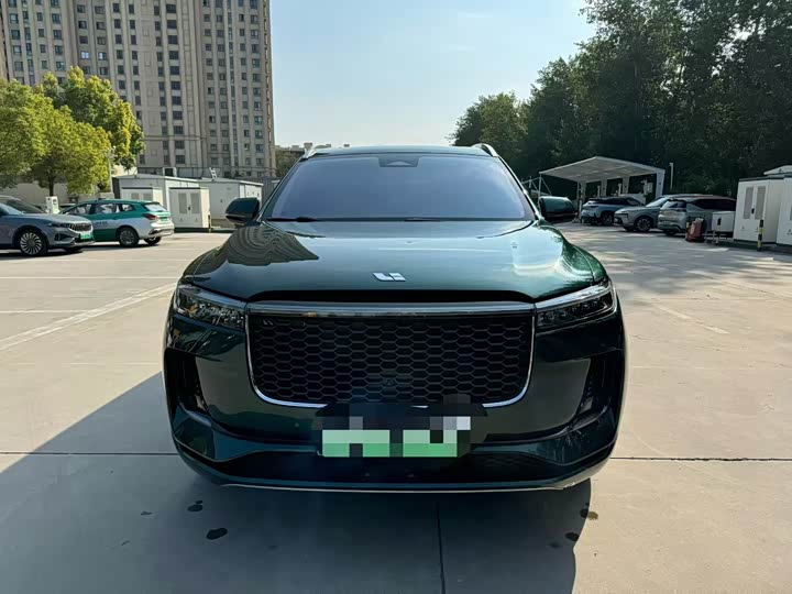 Фото 2 - LiXiang One