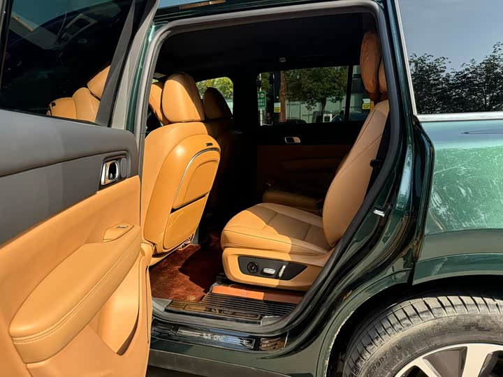 Фото 4 - LiXiang One