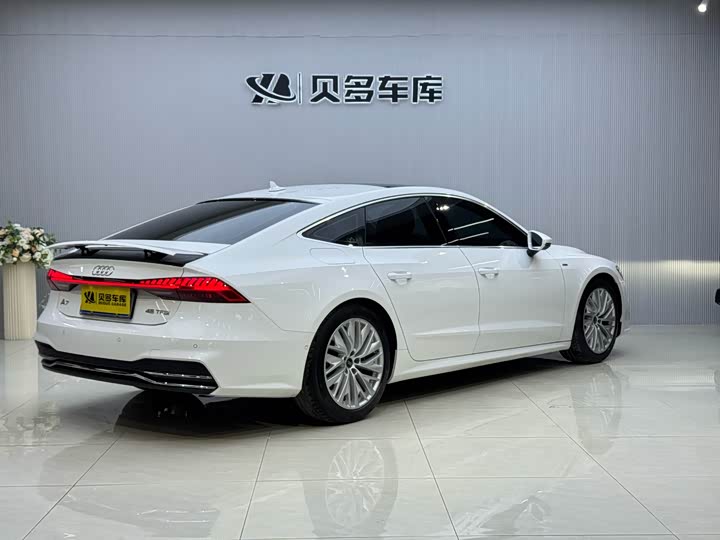 Фото 5 - Audi A7